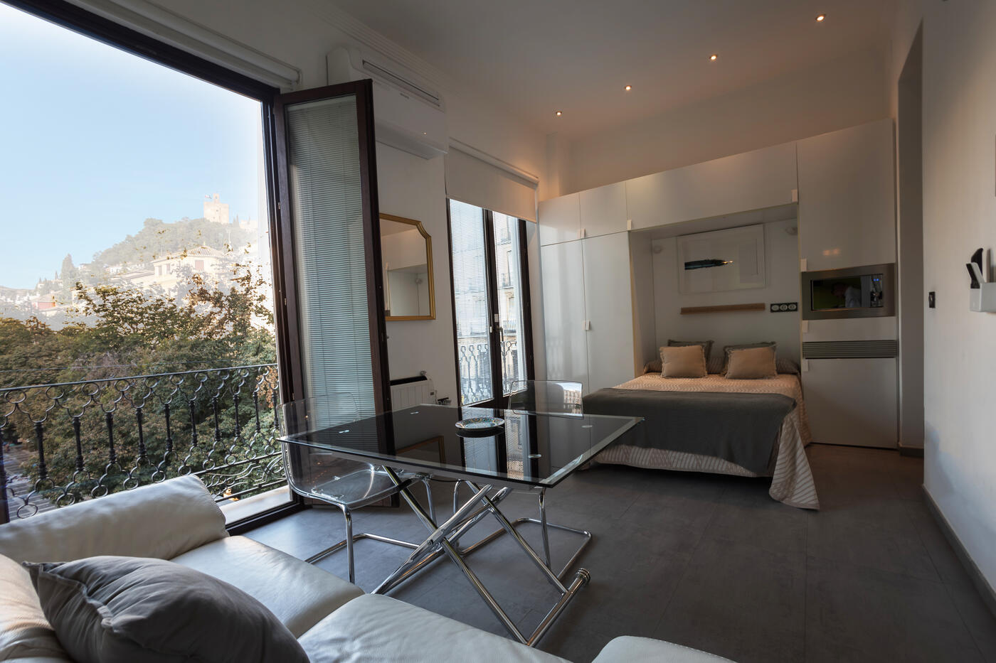 Plaza Nueva Studio, apartamento turístico en el centro histórico de Granada